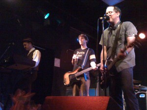 holdsteady03
