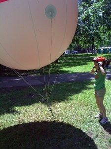 sophie_vs_balloon